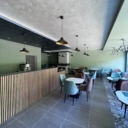 Pension Cafe Braun Loef Exterior photo