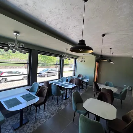 Pension Cafe Braun Loef Exterior photo